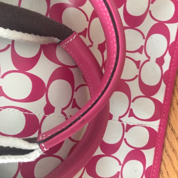 Coach Tote Bag - Picture 4 of 10